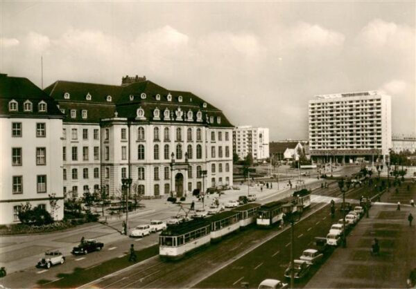 Strassenbahn Tramway-- Dresden Thaelmannstrasse