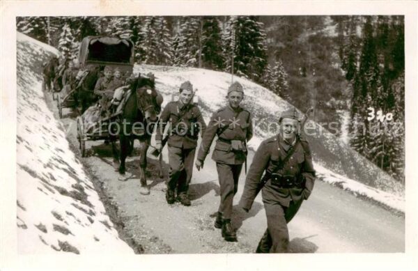 Militaria Schweiz Soldaten Pferde