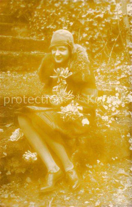 Foto LC Paris Nr. Nr. 95 Frau Hut Blumen