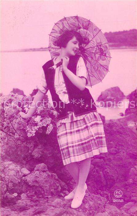 Foto PC Paris Nr. Nr.2652 Frau See Sonnenschirm