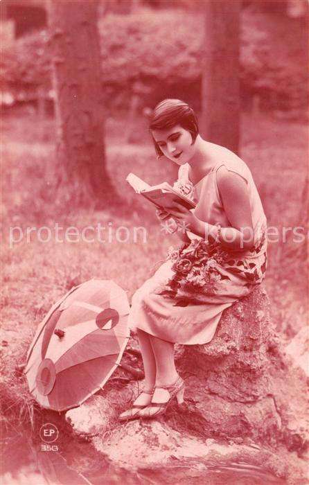 Foto EP Nr. Nr. 3513 Frau Buch Sonnenschirm