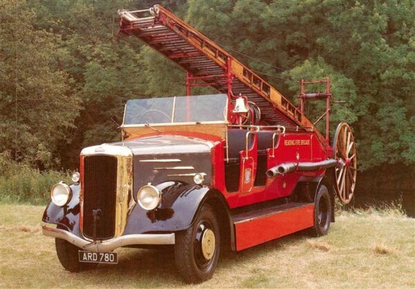 Feuerwehr Fire-Brigade Pompiers Bomberos Dennis Light Six Pump Escape
