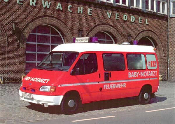 Feuerwehr Fire-Brigade Pompiers Bomberos Hamburger Feuerwehr Baby Notarztwagen F