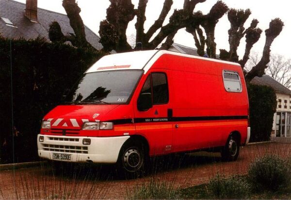 Feuerwehr Fire-Brigade Pompiers Bomberos VSAB Peugeot Boxer Sanicar 120 ch