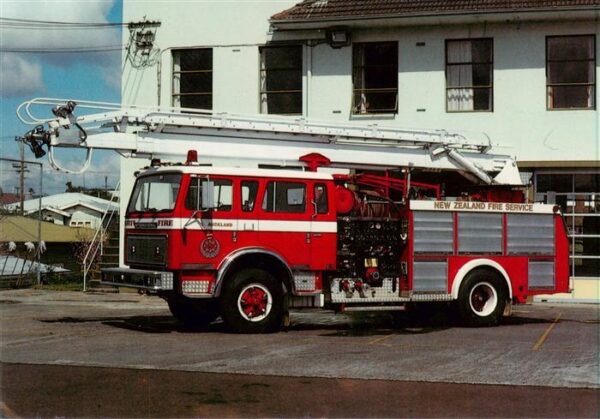 Feuerwehr Fire-Brigade Pompiers Bomberos New Zealand Service