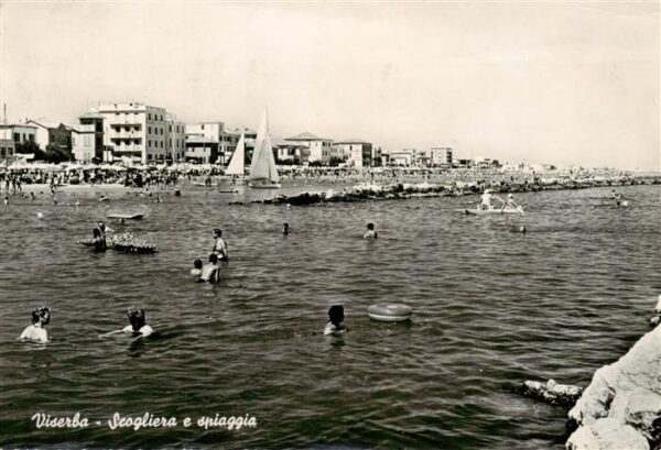 Viserba Rimini IT Scogliera e spiaggia