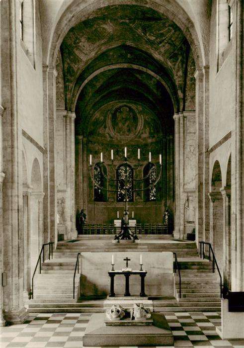 Braunschweig Dom St Blesil Grabmal Heinrich des Loewen Marienaltar Bronzeleuchte