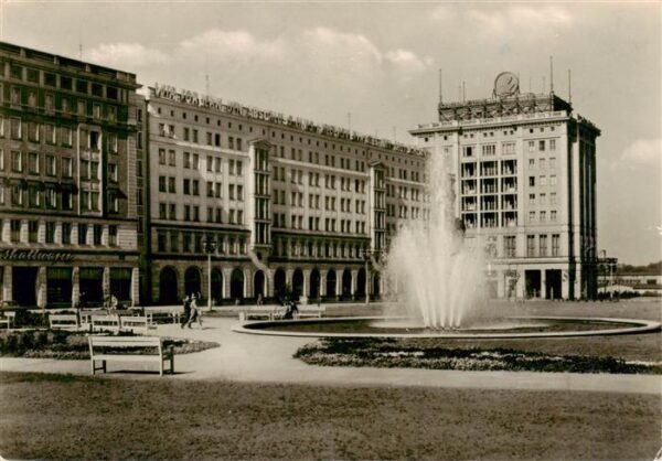 Magdeburg Stadtplatz Fontaene