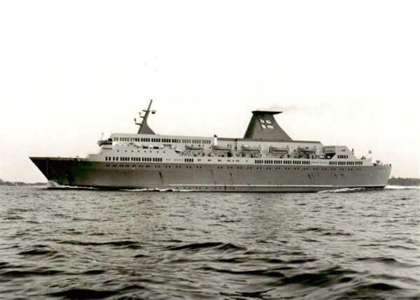 Faehre Ferry Bac Traghetto-- Jahreline M/S Kronprins  Harald 12500BH