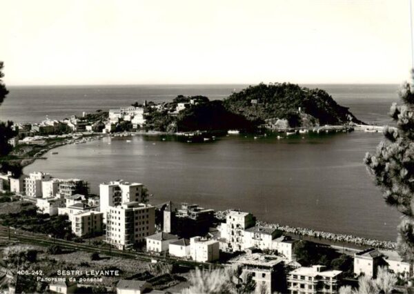 Sestri Levante Liguria IT Panorama da ponente