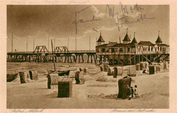 Ahlbeck Ostseebad Strand mit Seebruecke
