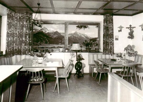 Lumberg Graen Tirol Haus Bergblick Gaststube