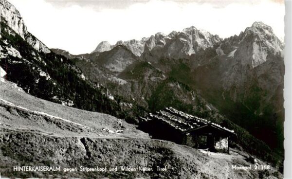 Hinterkaiseralm Ellmau Elmau Tirol AT Alpengasthof Pfandlhof mit Stripsenkopf un