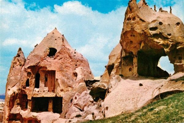 Zelve Kappadokien TK The fairy chimneys and the ruined first christian refugees