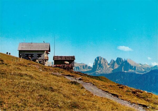 Stoefflhuette 2090m Klausen Eisacktal Suedtirol IT Panorama