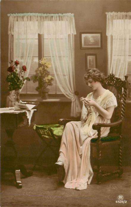 Foto RPH Nr. Nr.5539/2 Frau Stricken