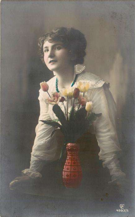 Foto GLCo Nr. Nr. 4993/5 Frau Blumen Vase