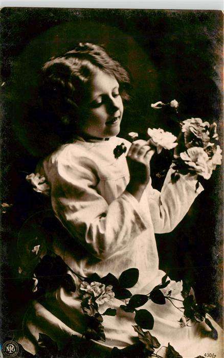 Foto NPG Nr. Nr. 430/2 Kind Blume