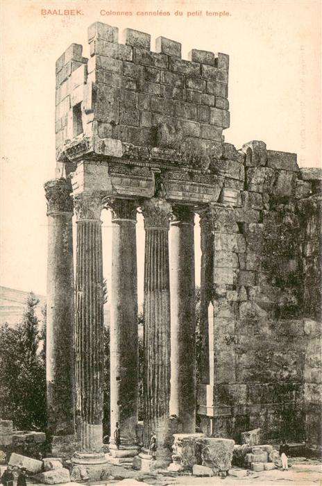 Baalbek Baalbeck Lebanon Colonnes cannolees du petit temple