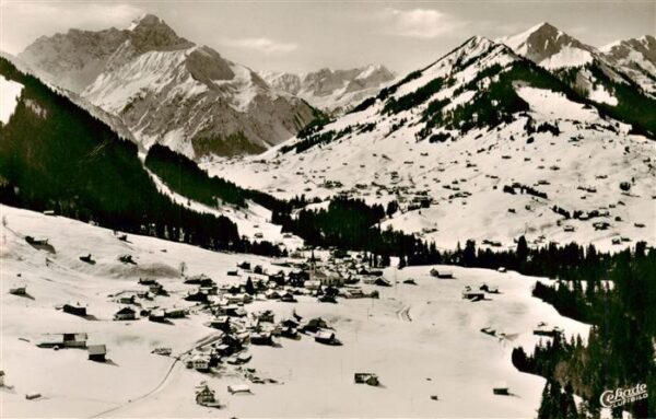 Kleinwalsertal Vorarlberg AT Fliegeraufnahme