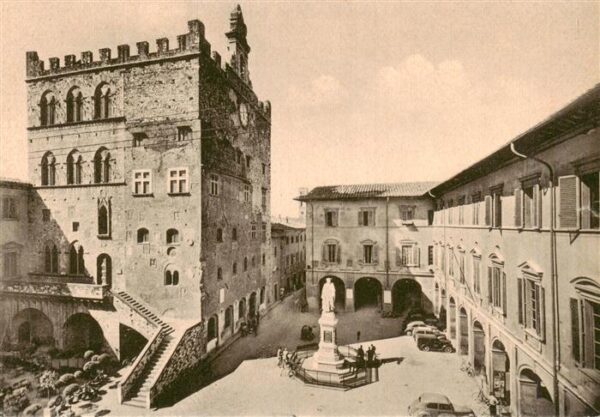 Prato  Toscana IT Piazza del Comune Palazzo Pretorio