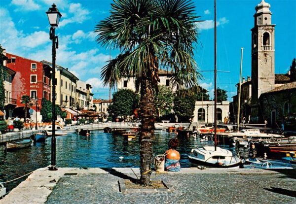 Lazise Lago di Garda IT Il Porto