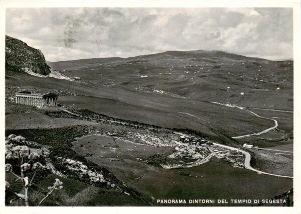 Segesta Sicilia IT Panorama dintorni del Tempio di Segesta