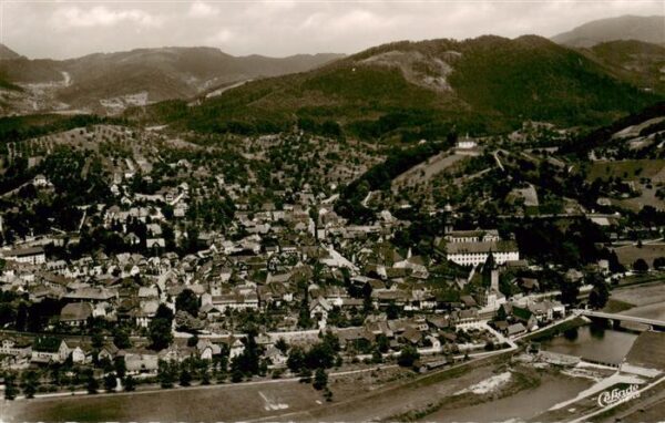 Gengenbach Fliegeraufnahme Innenstadt mit Kinzigbruecke