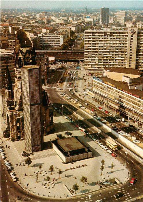 Berlin Blick vom Europa Center auf Gedaechtniskirche