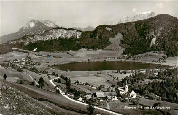 Thiersee Tirol AT mit Kaisergebirge Fliegeraufnahme