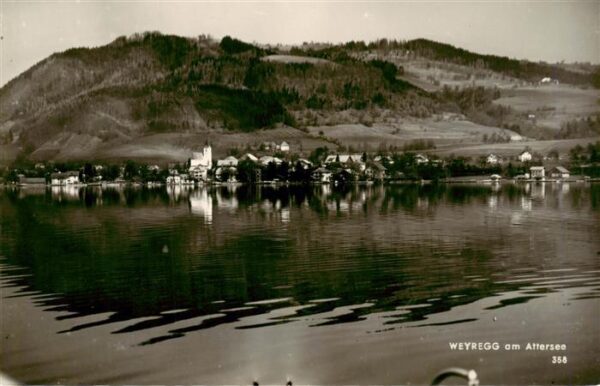 Weyregg Attersee Oberoesterreich AT Fliegeraufnahme