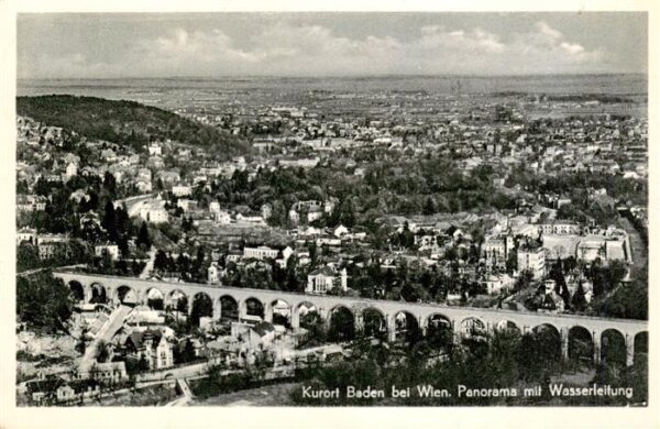 Baden  Wien AT Panorama mit Wasserleitung und Viadukt