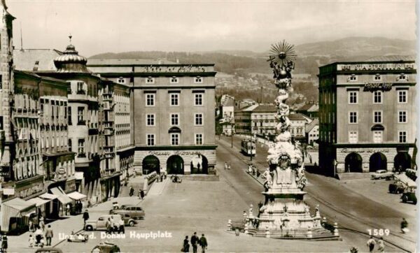 Linz Donau AT Hauptplatz