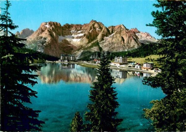 Dolomiti  Dolomiten IT Lago di Misurina mit Sorapis