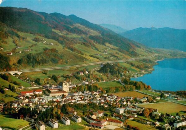 Mondsee Salzkammergut AT Fliegeraufnahme