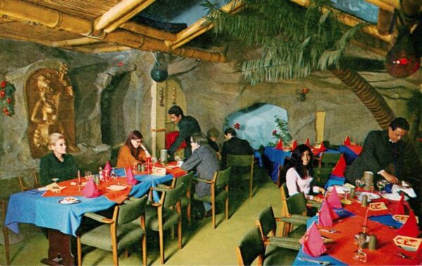 London  UK Restaurant Maharishi Gastraum
