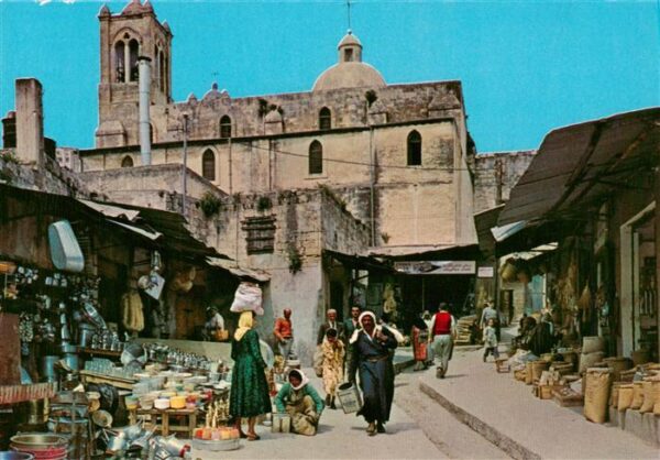 Nazareth  Israel Le marche vie animee de la rue