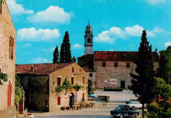 Arqua Petrarca Veneto IT Pfarrkirche Grabmal der Petrarca