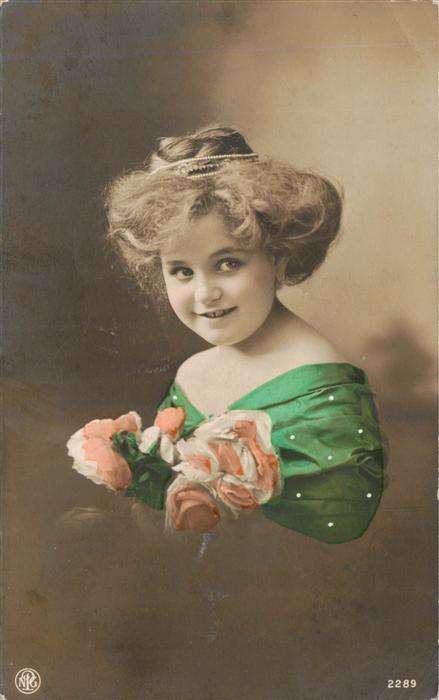 Foto NPG Nr. Nr. 2289 Kind Blumen