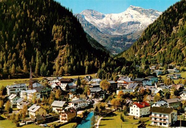 Mallnitz Tauernbahn Kaernten AT im Tauerntal mit Geiselkopf