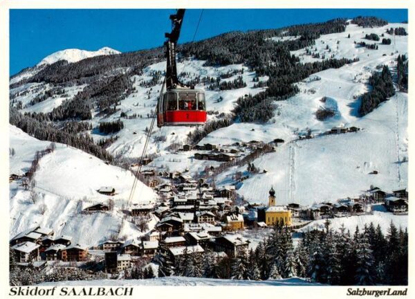 Saalbach -Hinterglemm AT Panorama mit Seilbahn