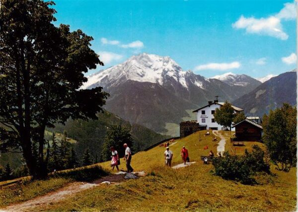 Steinerkogelhaus 1270m Brandberg Zillertal Tirol AT Blick auf Gruenberg