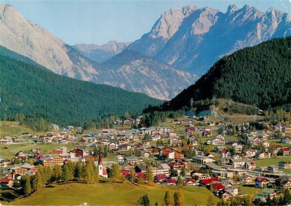 Seefeld Tirol Fliegeraufnahme mit Karwendelgebirge