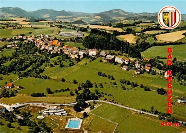 Bad Kreuzen Oberoesterreich AT Fliegeraufnahme mit Kneippkurhaus und Freischwimm