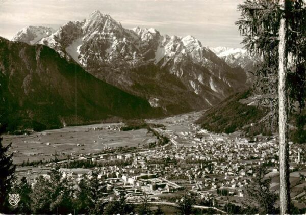 Lienz  Tirol AT Panorama mit Spitzkofel