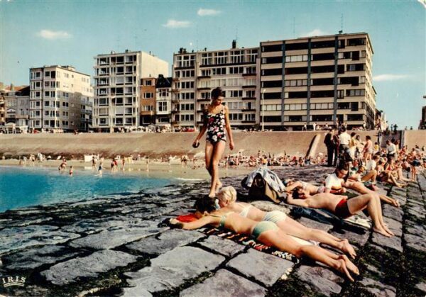 Knokke-Heist Belgie Strand en zeedijk La plage et la digue