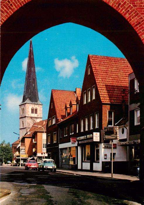 Duelmen Blick durchs Luedinghauser Tor Viktorkirche