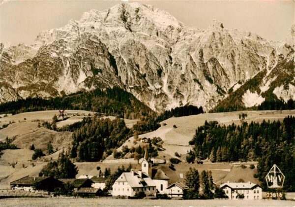 Leogang Saalbach-Hinterglemm AT mit den Leoganger Steinbergen