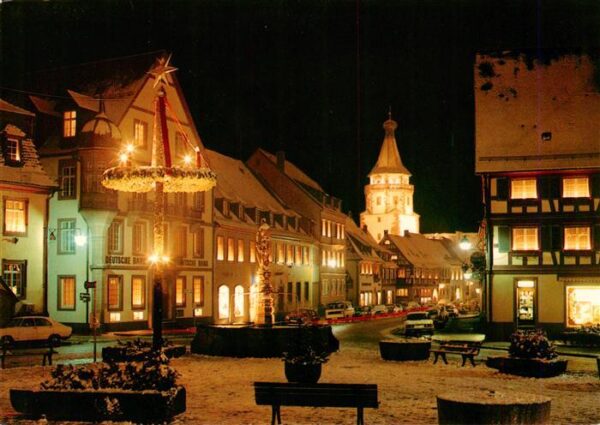 Gengenbach Marktplatz Brunnen Obertor bei Nacht