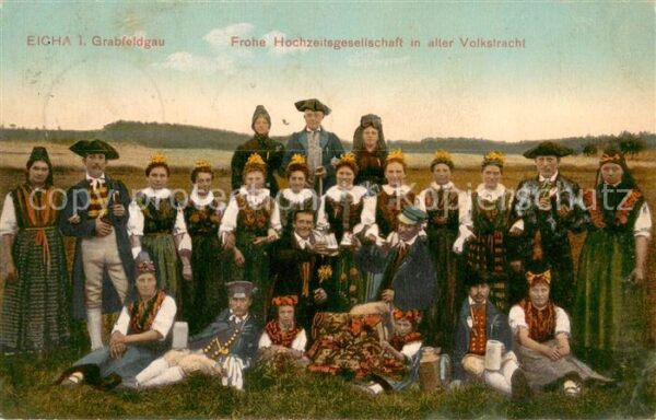 Roemhild Frohe Hochzeitsgesellschaft in alter Volkstracht